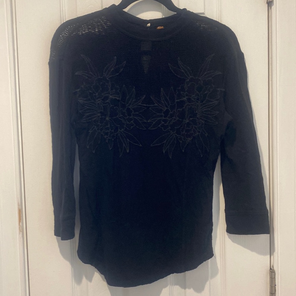 Black, free people quarter sleeve top